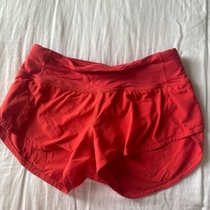 Speed Up Low-Rise Lined Shorts 2.5”